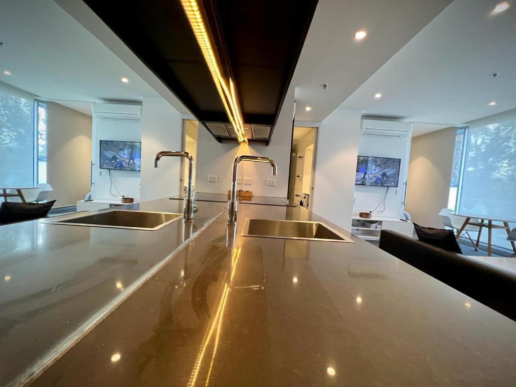Luxury 2 Bedroom Suite Near Adelaide With A Car Park Broadview Esterno foto